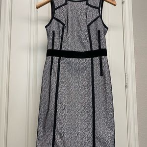 Banana Republic grey dress with black dart detail